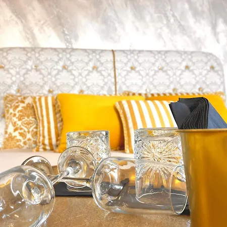 Suite-regia Domus בית הארחה 3*