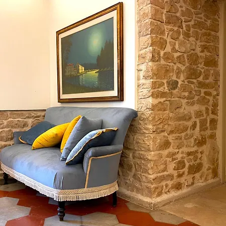 بيت ضيافة Suite-regia Domus 3*